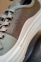 Load image into Gallery viewer, GLOBE - GILLETTE - OLIVE/CREAM SHOES

